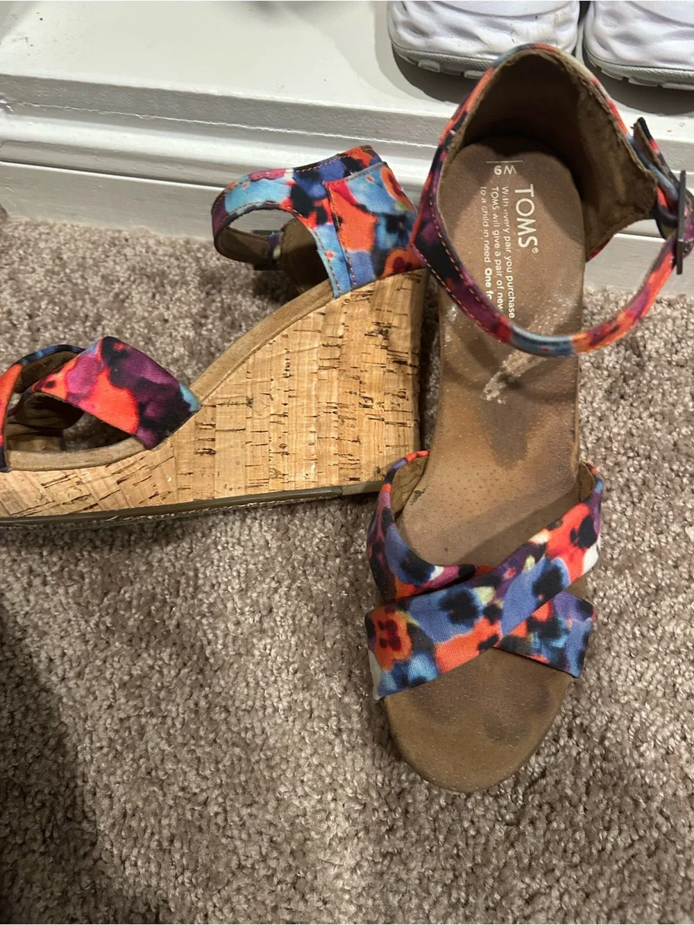 TOMS floral-printed  Oahu cork Wedge Sandals size 9